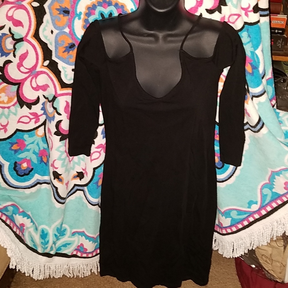 DIVIDED DRESS